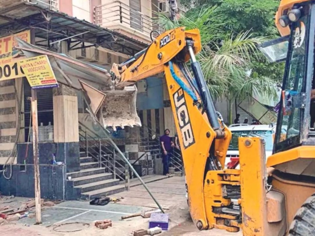 Owners De-Seal Illegal Flats, While DTCP Partially Demolishes 27 Units In Palam Vihar, Gurugram
