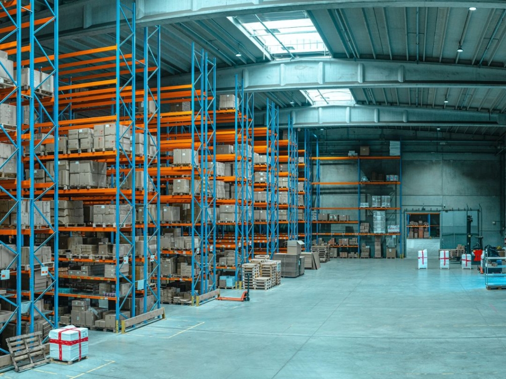 How Investing in the Warehousing Sector Pays Off
